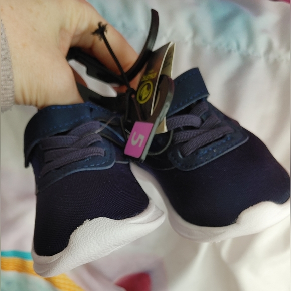 **NWT TODDLER BOYS RUNNERS - Picture 9 of 9